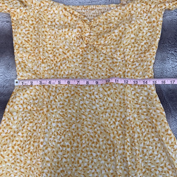 Summer dress size medium/ large - Picture 11 of 12